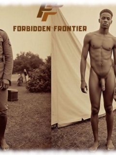 Vintage-Zwei Bilder dunkelhäutiger Mann vor Zelt stehend, verschiedene Posen, in Uniform und nackt mit erhabenem Lustpendel. Vintage-Zwei Bilder dunkelhäutiger Mann vor Zelt stehend, verschiedene Posen, in Uniform und nackt mit erhabenem Lustpendel.