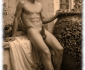 Von Gloeden Sepia, Knabe sitzend an Mauer gelehnt mit erhobenem Schaft. Von Gloeden Sepia, Knabe sitzend an Mauer gelehnt mit erhobenem Schaft.