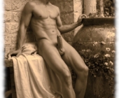 Von Gloeden Sepia, Knabe sitzend an Mauer gelehnt mit erhobenem Schaft. Von Gloeden Sepia, Knabe sitzend an Mauer gelehnt mit erhobenem Schaft.