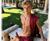 Junger Adeliger auf Marmorbank, glühende Lanze der Lust schiebt sich durch die Toga. Junger Adeliger auf Marmorbank, glühende Lanze der Lust schiebt sich durch die Toga.