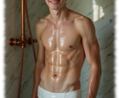 Ginger Men unter Dusche, lustvoller Hügel im nassen Slip, nasse Haut, nett lächelnd. Ginger Men unter Dusche, lustvoller Hügel im nassen Slip, nasse Haut, nett lächelnd.